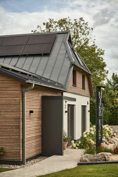 Charming combination of wood and steel profiles, Im Ziek 1, 27374 Visselhövede, Germany